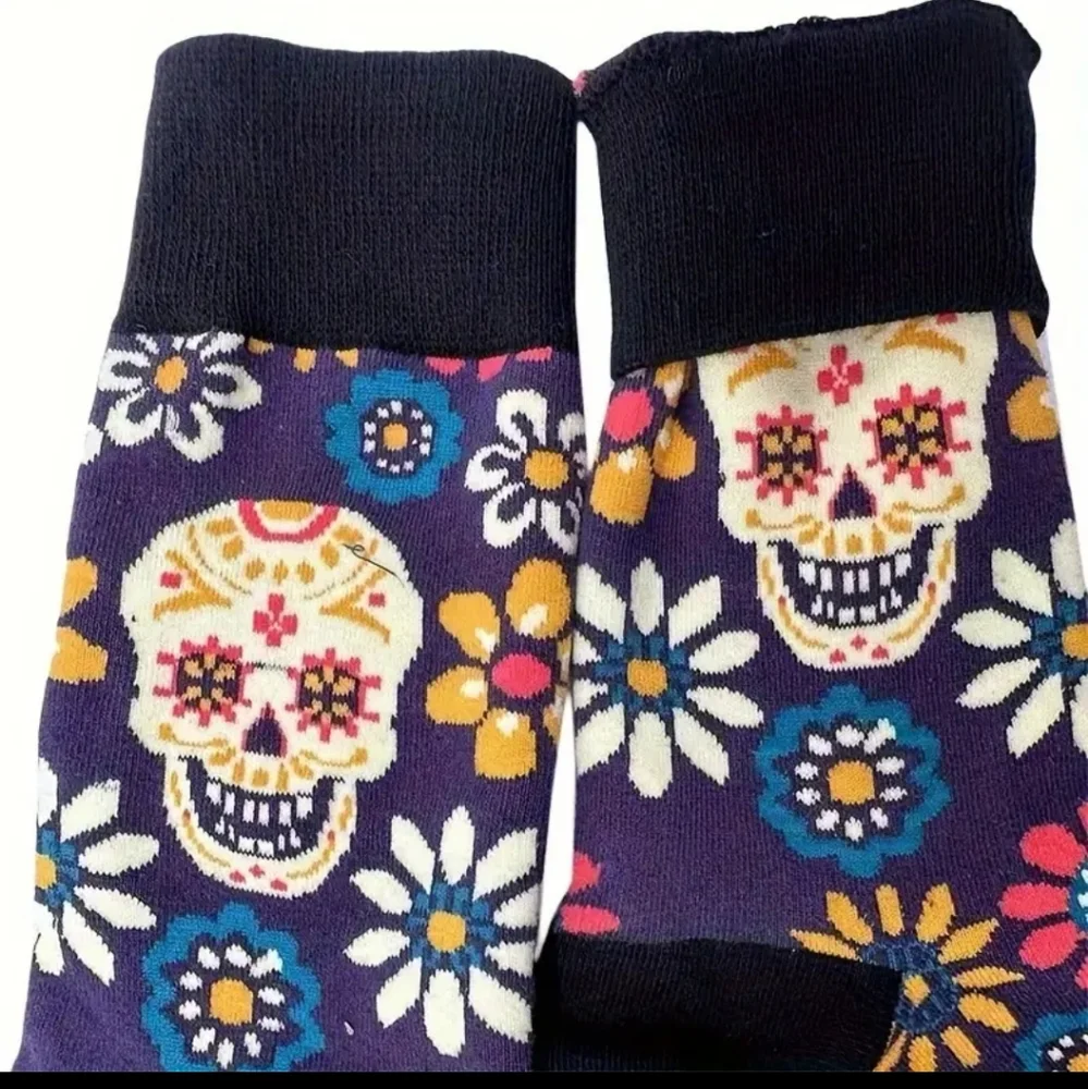 Floral Skull Pattern Mid-calf Cotton-blend Crew Casual Socks Unisex